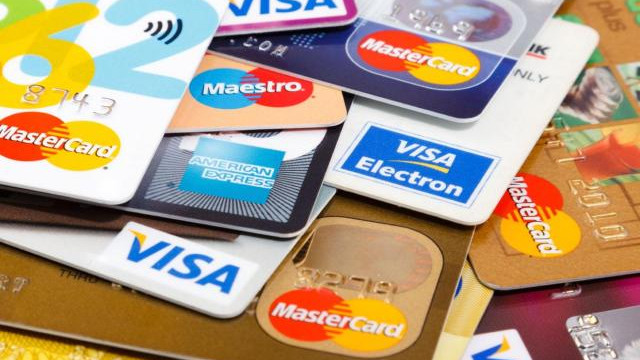 Questões legais do cartão de crédito no Brasil.